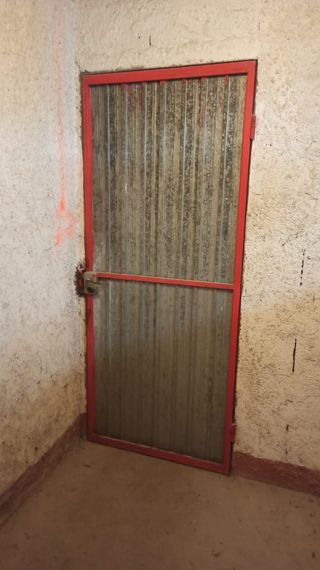 001-VENDO VARIAS PUERTAS METALICAS
