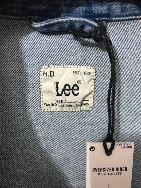 Cazadora vaquera Lee. Talla L