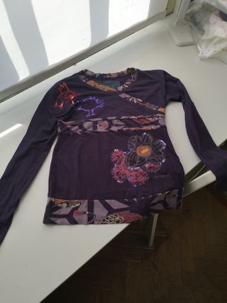 Camiseta manga larga marca Desigual