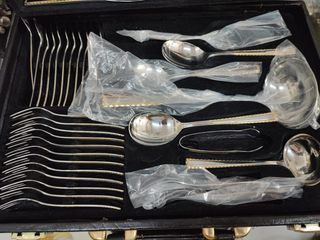 CUBERTERÍA DE ACERO INOXIDABLE