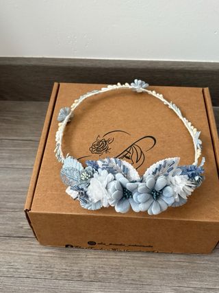 Traje de comunion con lazo color azul empolvado