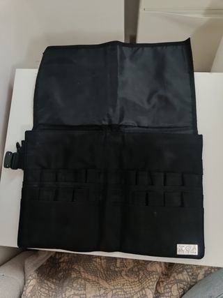 Manta maquillaje pinceles y brochas 