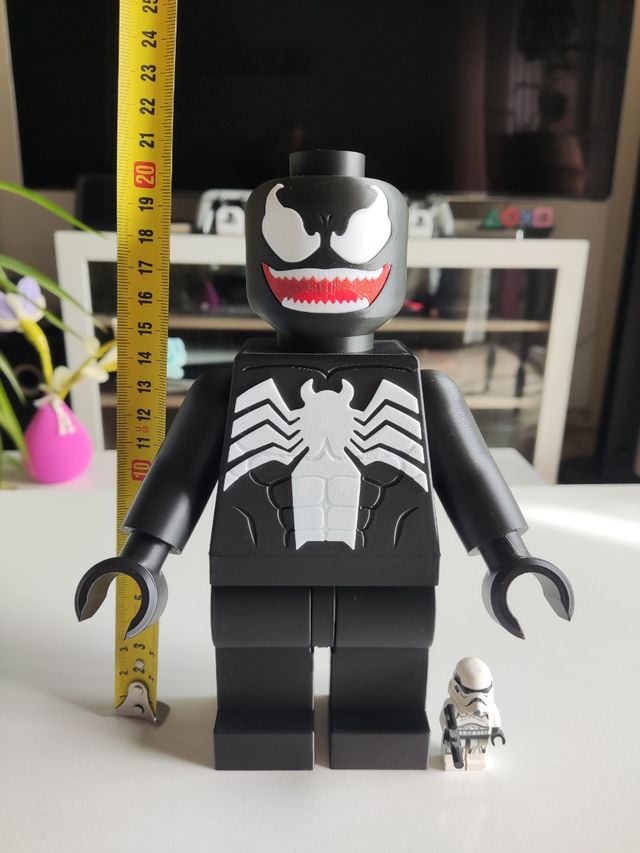 Figura Venom estilo LEGO (21 cm)