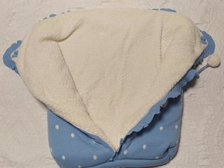 Saco bebé de punto, para capazo o cuna. Color azul