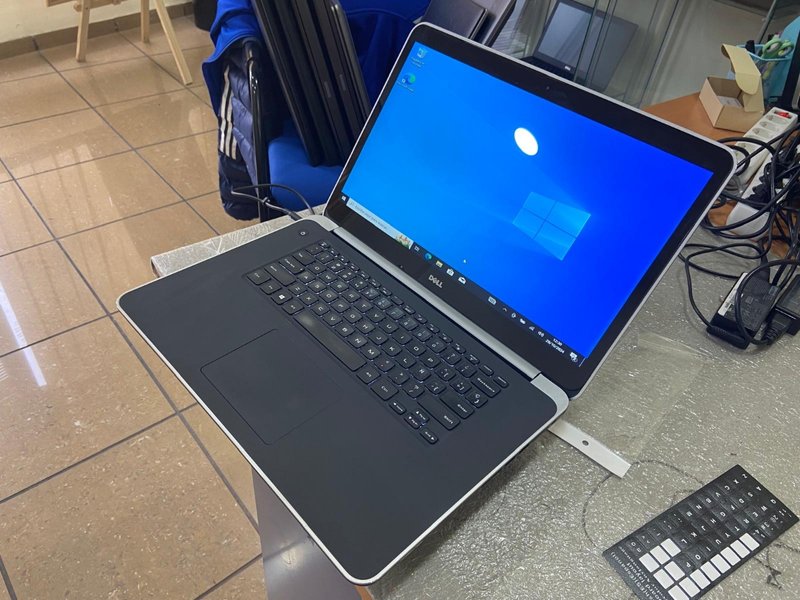 DELL 3800 4K I7 4712HQ 16 RAM 256 GB SSD