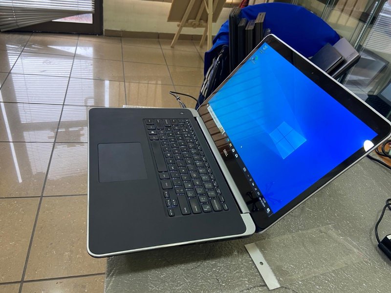 DELL 3800 4K I7 4712HQ 16 RAM 256 GB SSD afbeelding 2
