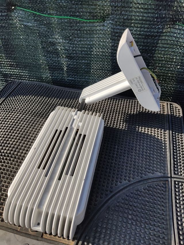 Faretto alogeno max 300w