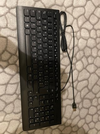 Tastiera cablata Lenovo Essential