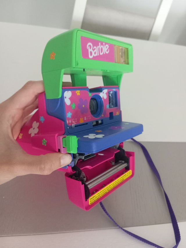 Camara Polaroid 600 edicion limitada Barbie