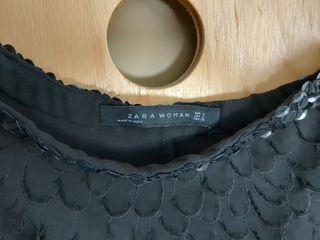 Falda corta estilo plumas 