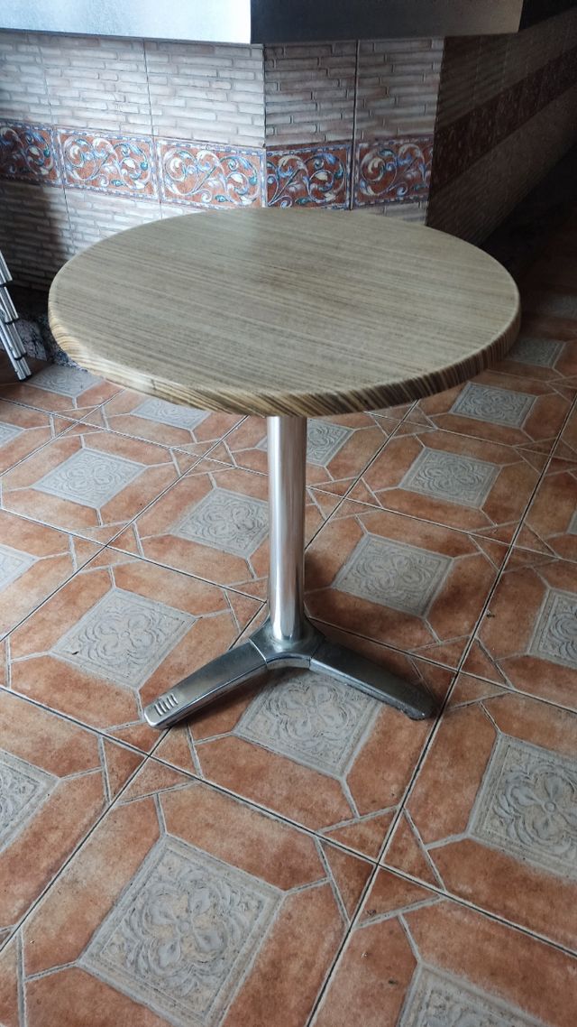 5Mesas terraza . precio por unidad .no negociable