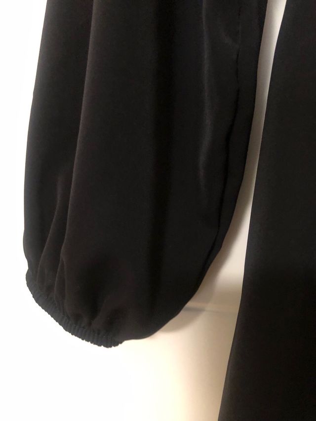 Blusón negro off the shoulder, talla única