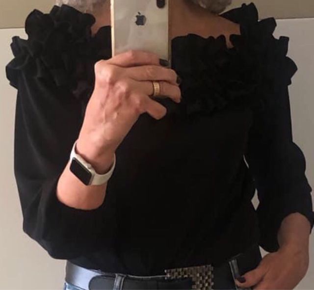 Blusón negro off the shoulder, talla única