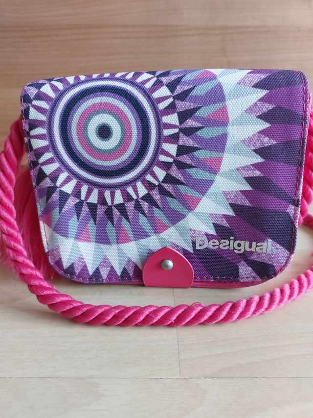Bolso niña marca Desigual