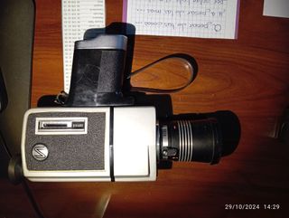 Cámara y antorcha super8