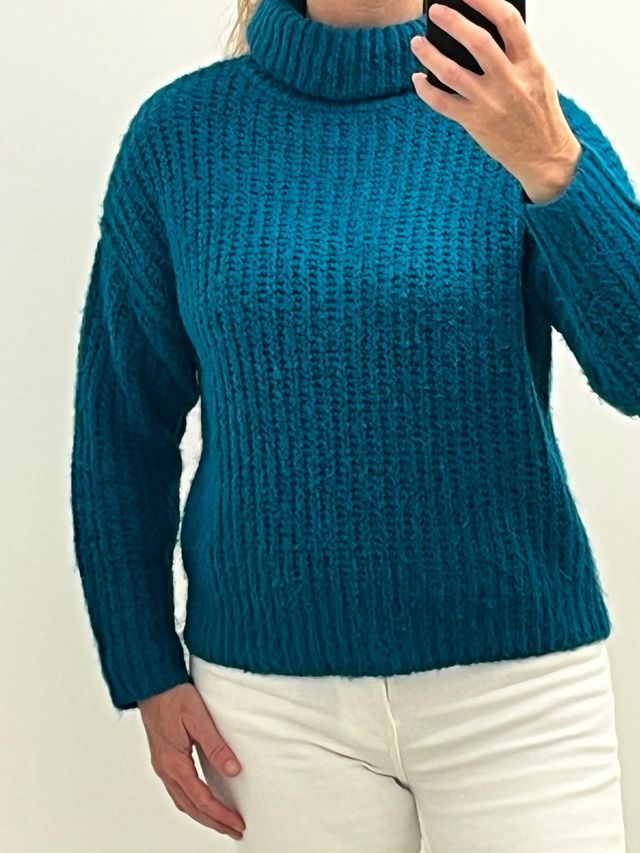 SUETER PUNTO CUELLO ALTO