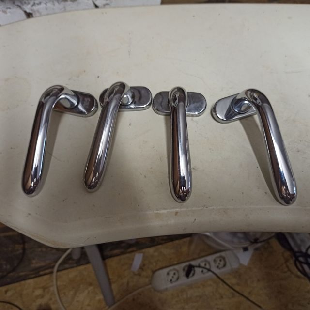 Maniglie per finestre