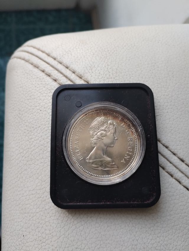 Dollaro canadese in argento commemorativo 1875-197