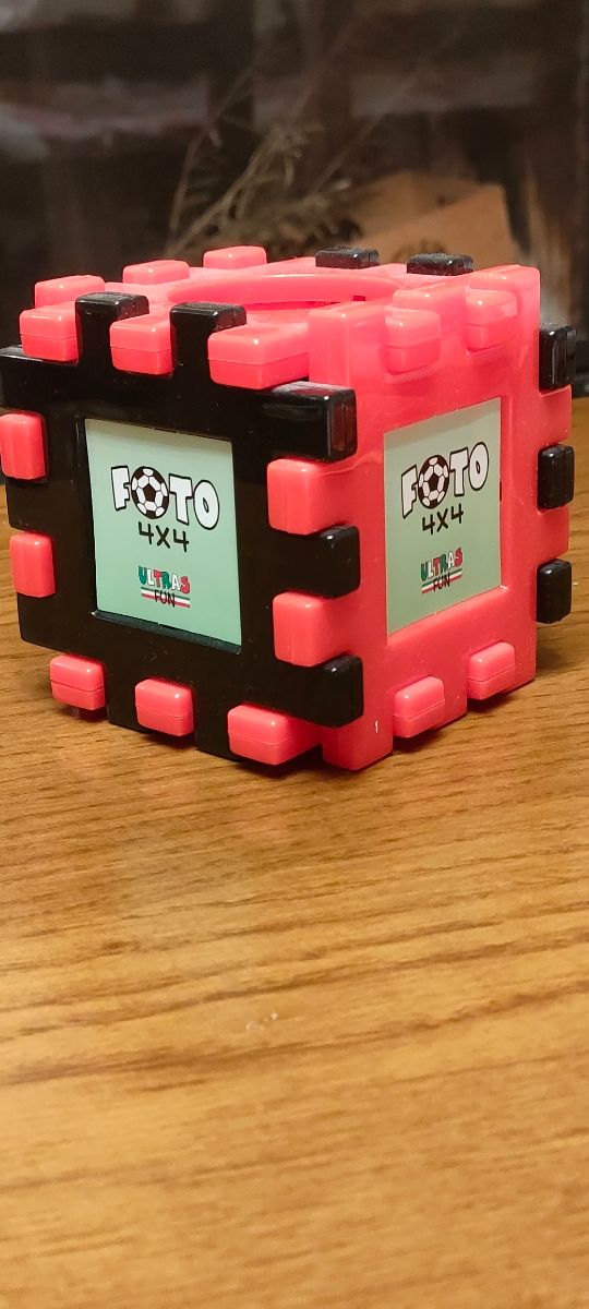 Portapenne, portafoto, orologio Milan