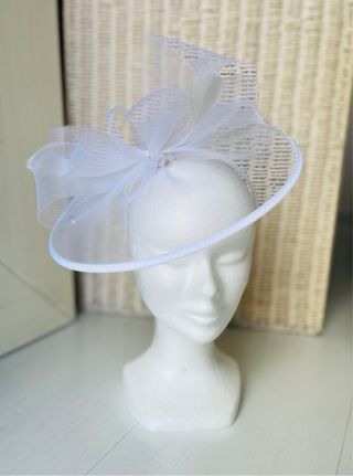 Tocado blanco novia/invitada 