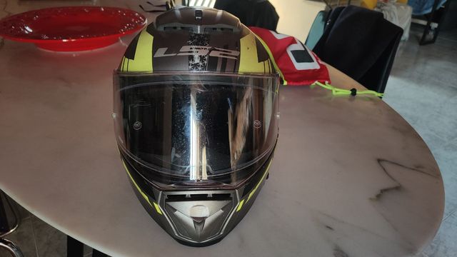 Casco LS2 con doppia visiera e pinlock