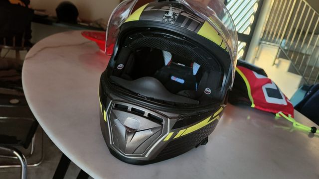 Casco LS2 con doppia visiera e pinlock