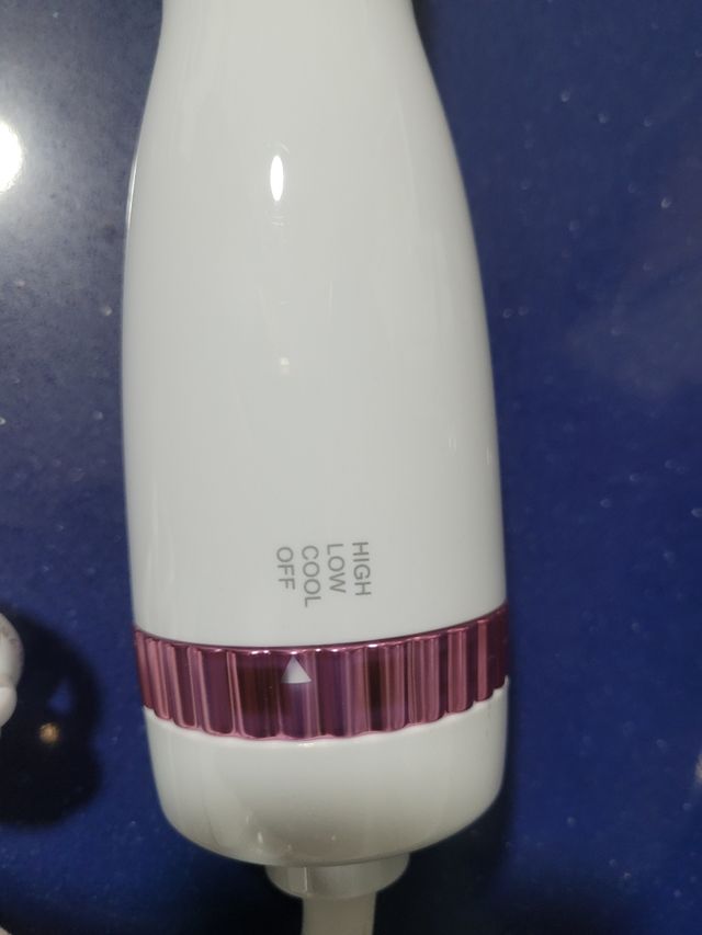 Secador de pelo con cepillo