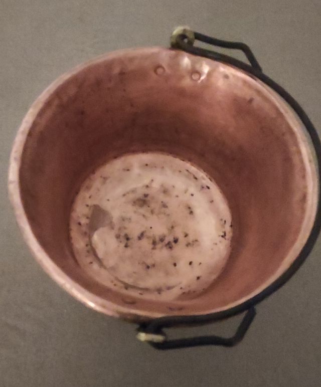 Antico paiolo in rame e manico in ottone