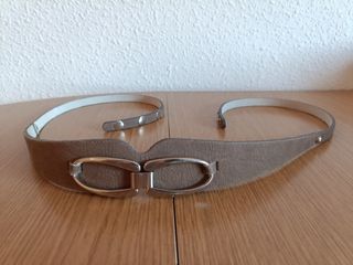 Cinturón piel mujer. Cortefiel.