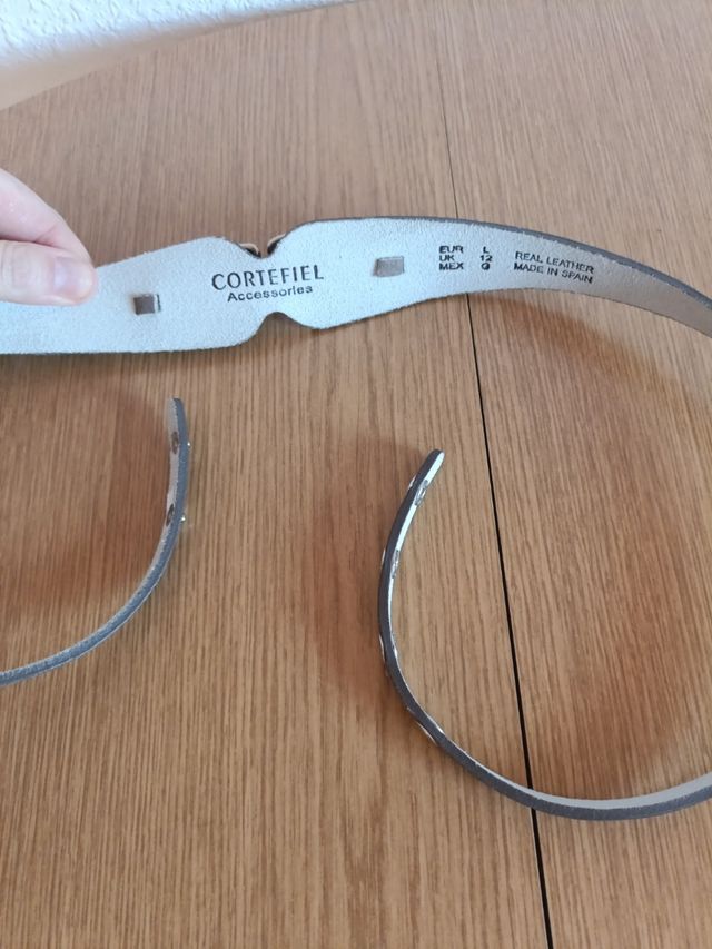 Cinturón piel mujer. Cortefiel.