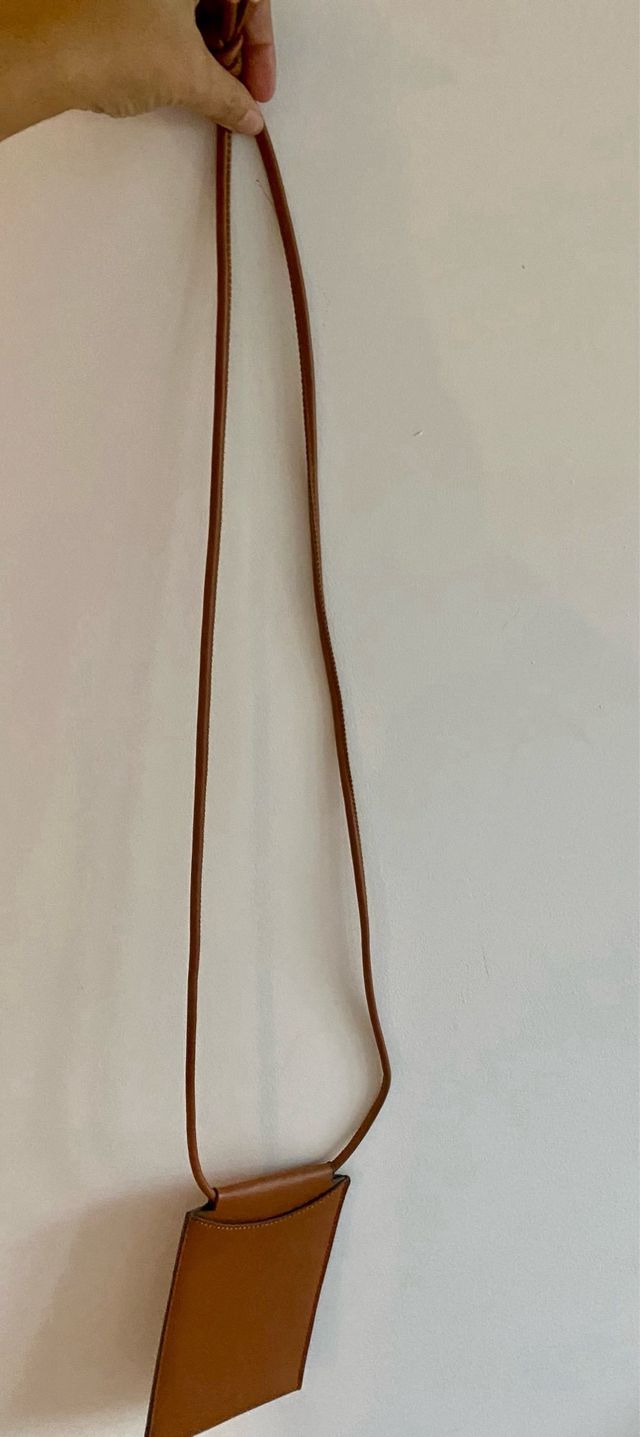 Cartera / portamovil de Mango - nuevo