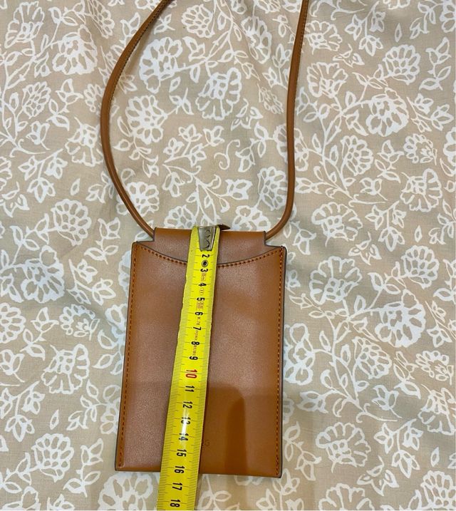 Cartera / portamovil de Mango - nuevo