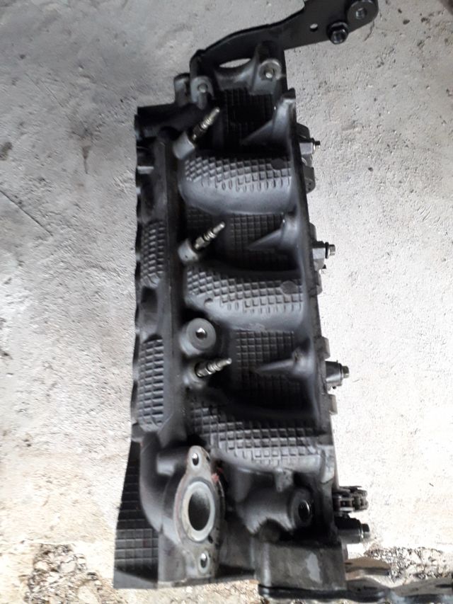 Culatas 2.7 hdi v6  motor UHZ