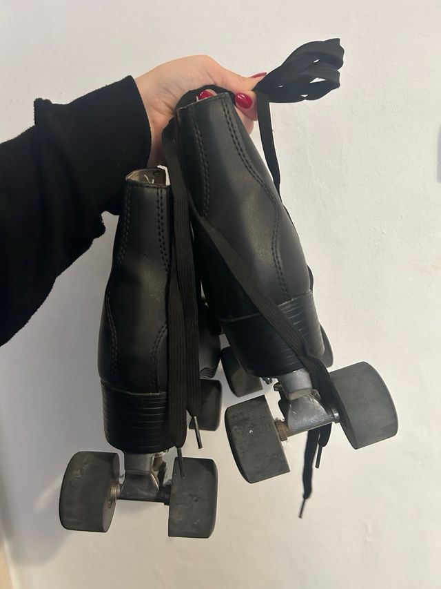 Patines 4 ruedas con cobertura de las puntas