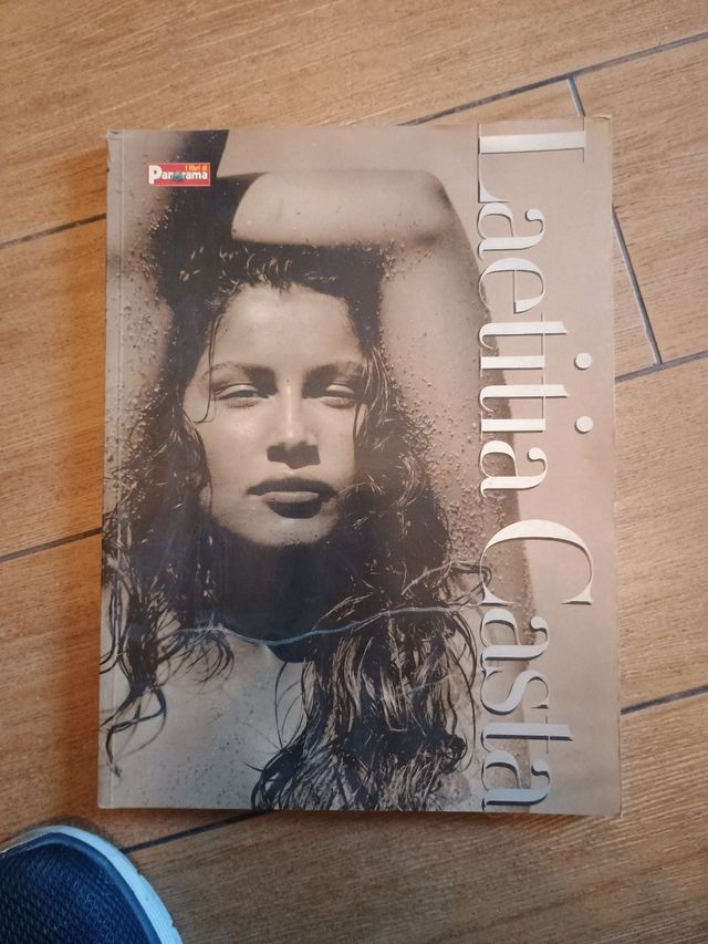 Laetitia Casta book Panorama