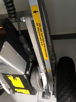 Maquina electrica cargo master para subir escalera