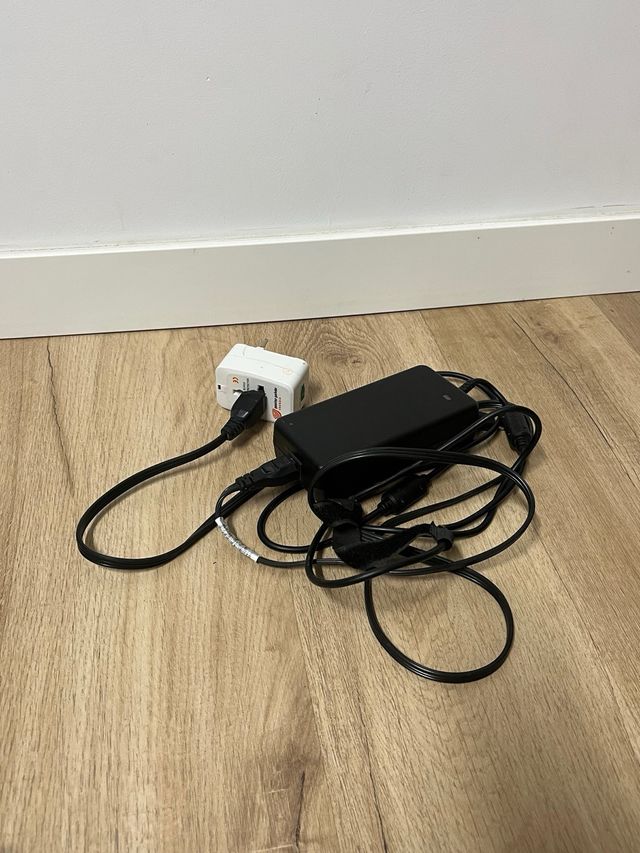 Monitor HP EliteDisplay S231d