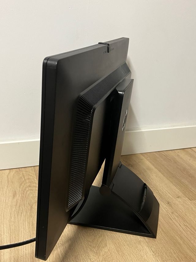 Monitor HP EliteDisplay S231d