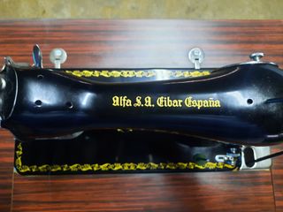 Máquina de coser antigua