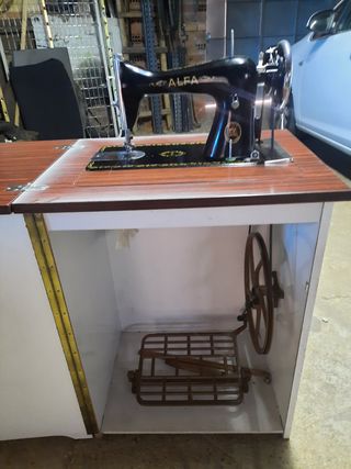 Máquina de coser antigua