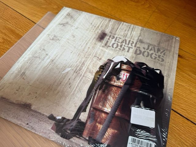 NUOVO LP UFFICIALE dei Pearl Jam Lost Dogs