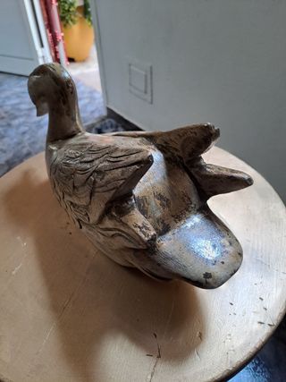 Pato grande en madera