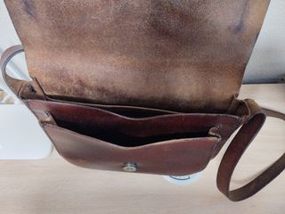 Bolso de cuero artesanal 
