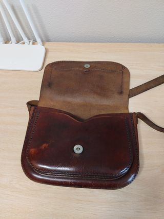 Bolso de cuero artesanal 