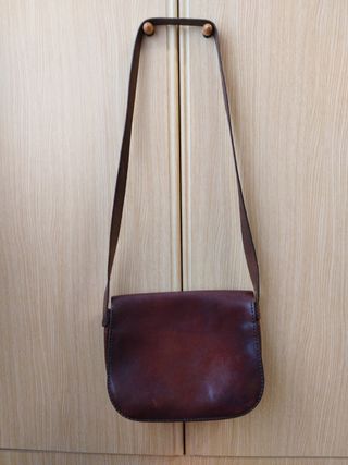 Bolso de cuero artesanal 