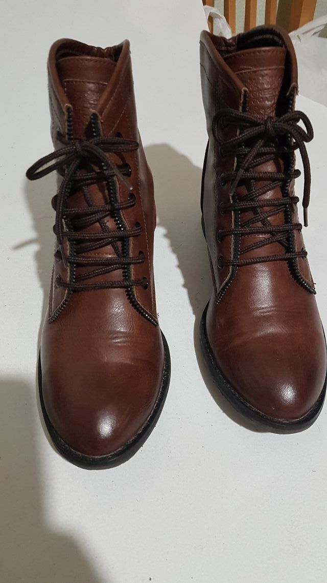 Botas Marrones de Chica en buenas condiciones 38