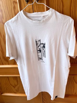 Camiseta pull and bear  hombre