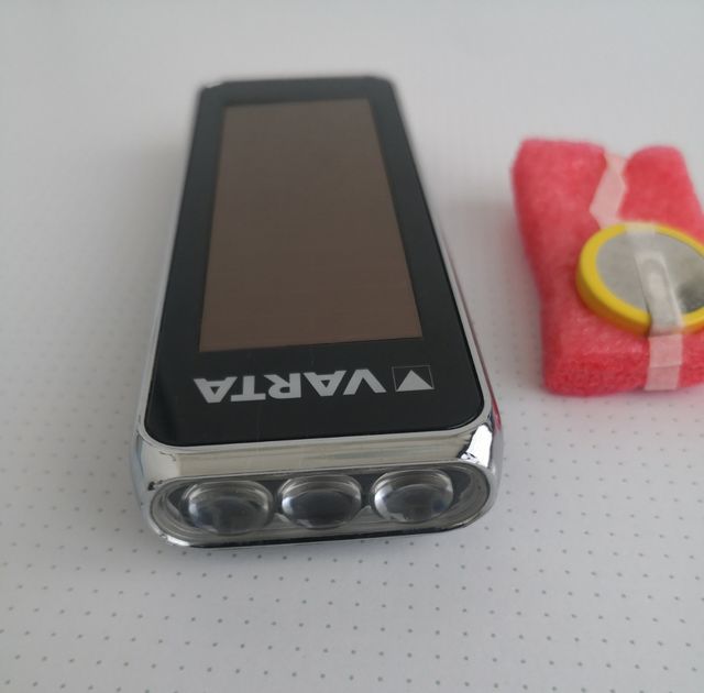 Linterna solar Varta