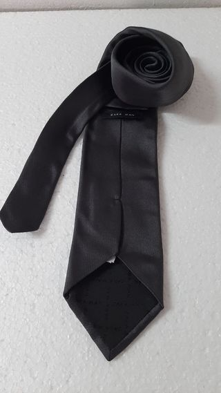 Corbata zara Man gris 