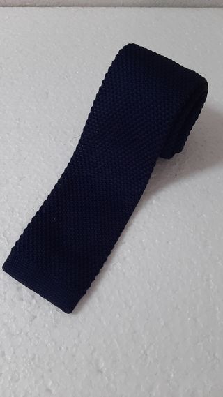 Corbata punto